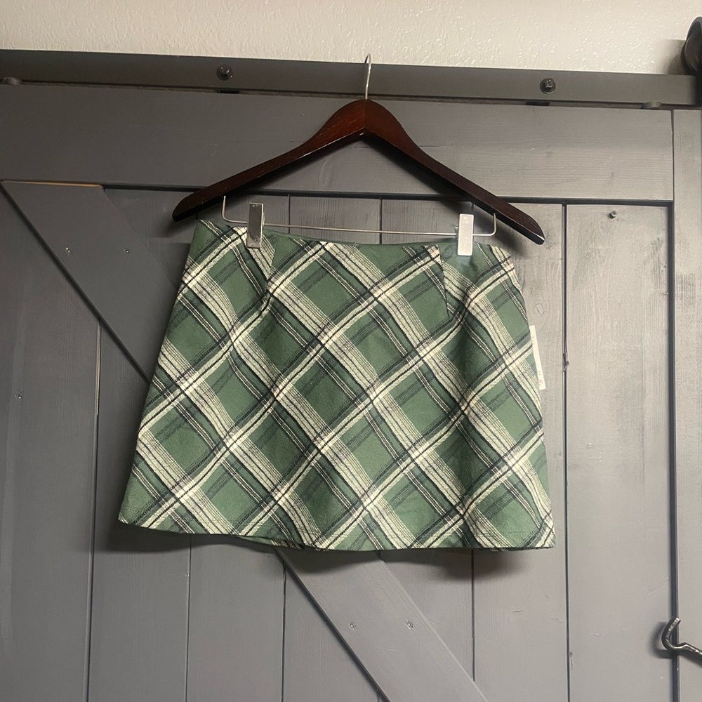 Green Plaid Mini Skirt - Classic A-Line Style